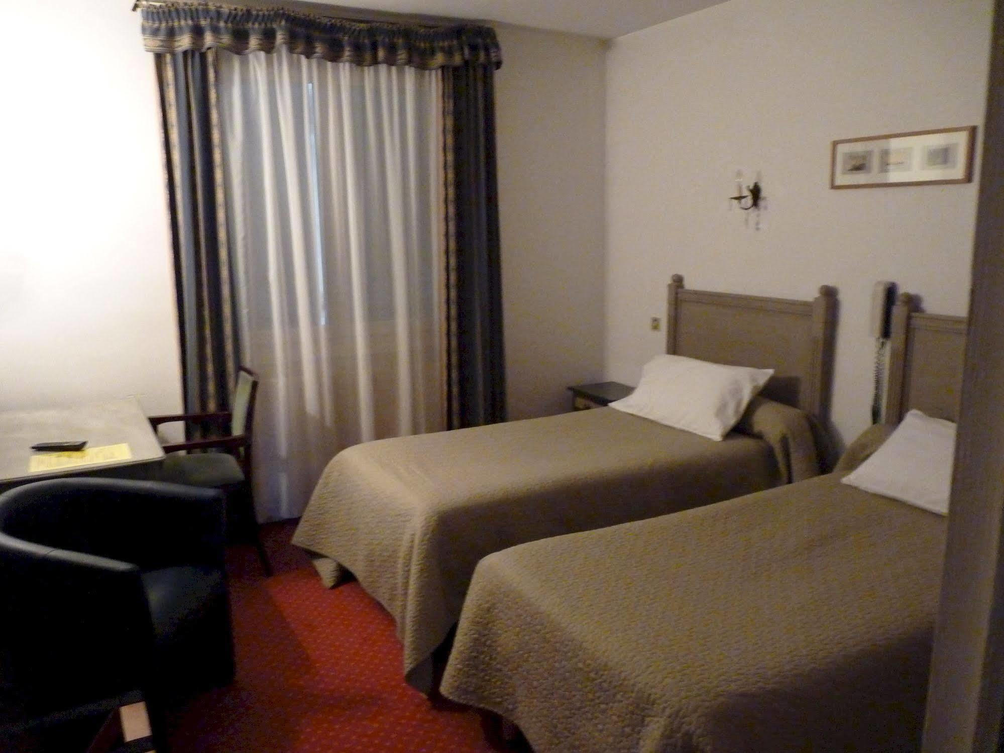 Hotel Victor Hugo ديجون المظهر الخارجي الصورة