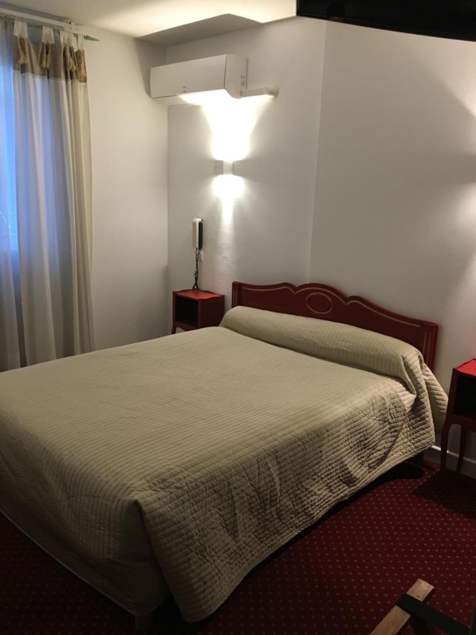 Hotel Victor Hugo ديجون المظهر الخارجي الصورة